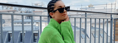 Le top des influenceuse Instagram française en 2021 L'influenceuse Lena Mahfouf sur un balcon