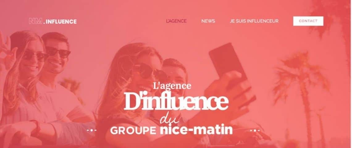 le groupe Nice-Matin poursuit sa diversification en lançant NM.Influence, agence de marketing d’influence qui met en lien annonceurs et influenceurs locaux un coupe danbs une voiture, se prenant en photo