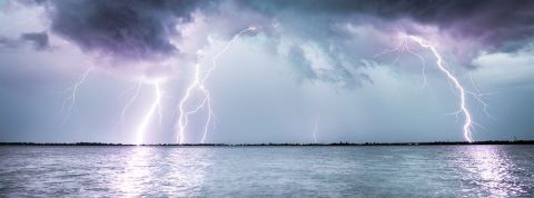 Raychal-Sanner orage sur la mer