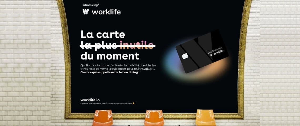 Campagne-de-communication-Worklife-Swile-Carte-intelligente-confinement Campagne Worklife - Carte noire sur fond noir - « La carte la plus utile du moment »
