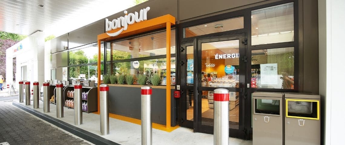 market-value-et-total-nouveau-concept-boutiques-bonjour Devanture Boutique Bonjour stations Total