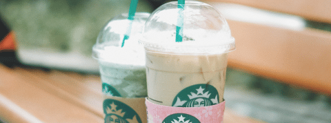 Comment TikTok met en dep les baristas chez Starbucks Deux boissons Starbucks