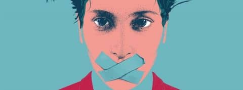 Comment Airbnb a payé une femme violée contre son silence Une femme avec la bouche scotchée