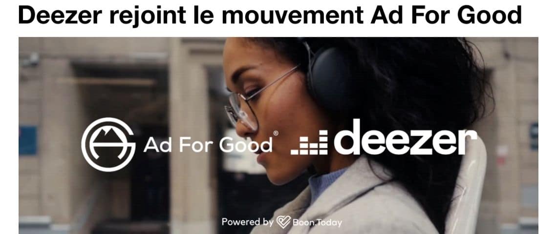 Deezer rejoint Ad For Good, le label à impact social et environnemental dédié à la publicité. Femme de profil avec des lunettes