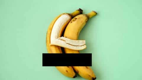 deux bananes qui s'enlacent une barre noire figure leur intimité préservée