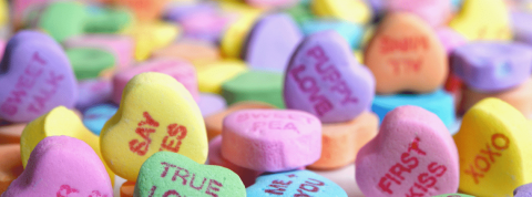 L'argent configure nos vies psychiques Des coeurs colorés