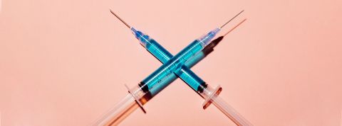 MarsBars Deux seringues positionnées en croix