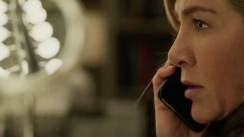Jennifer Aniston avec son iPhonedans The Morning Show, série Apple TV