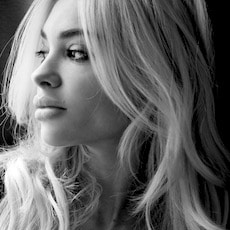 Coralie Camili portrait de femme de profil