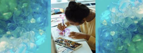 Kalart veut rendre l'économie des NFT plus - éthique - Une jeune femme en train de peindre