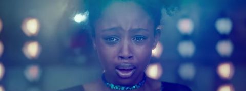 Netflix a caché le film Mignonnes de sa plateforme pour étouffer les controverses Extrait du film Mignonnes, où l'héroïne Amy pleure pendant un concours de danse