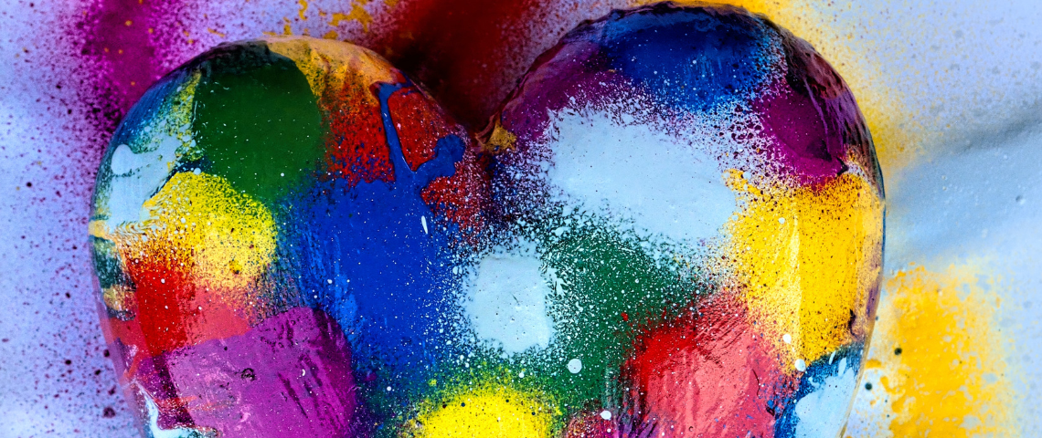 Les affects et l'argent - L'ADN Un coeur coloré