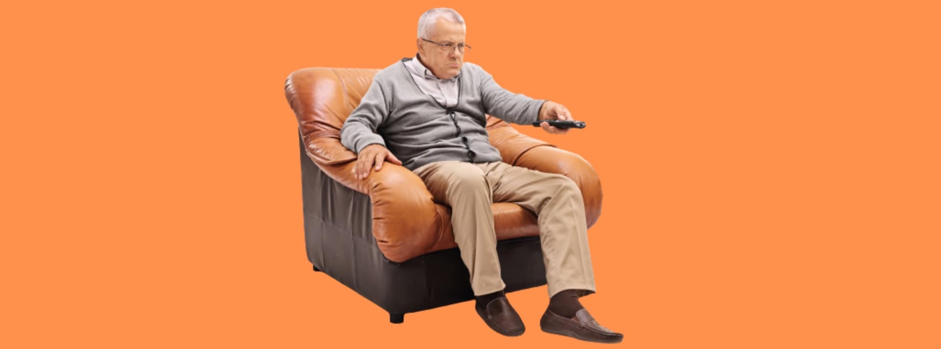 vieil homme dans un fauteuil