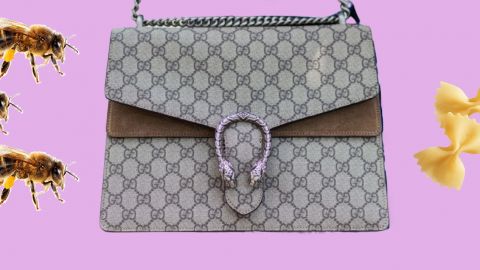 Un sac Gucci, des abeilles et des pâtes crues