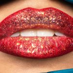 Jolie bouche rouge pailletée