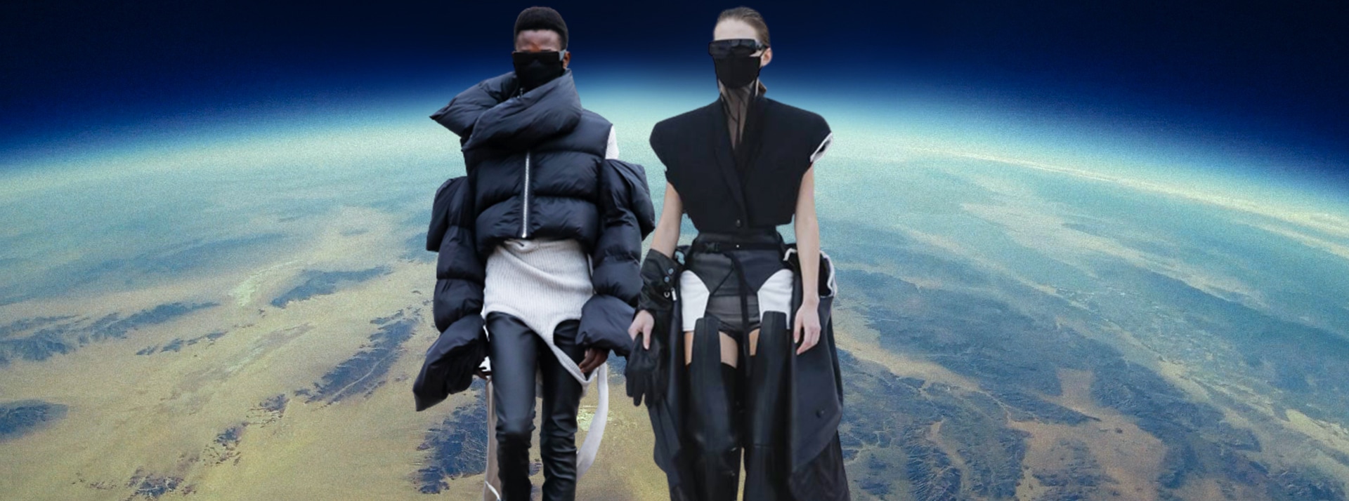 C'est quoi le distopiacore ? - L'ADN Deux silhouettes vêtues de noir devant une image de globe terrestre