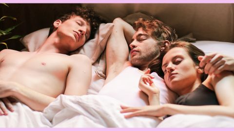 Deux garçons et une fille endormis