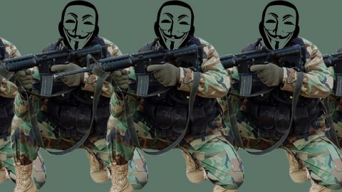 Armée de hackers avec masques Anonymous
