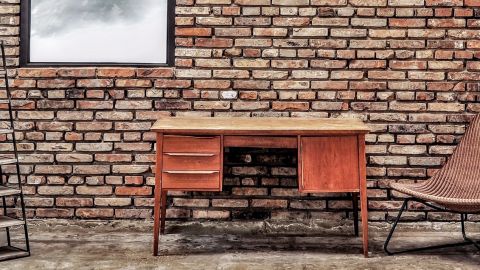 Meubles vintage (bureau, chaise)