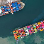 Porte-containers vu du ciel