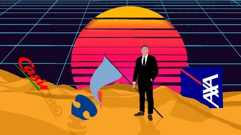 Illustration d'un homme en costume sur dune de sable et fond de lignes digitales + logos AXA, Casino, Carrefour