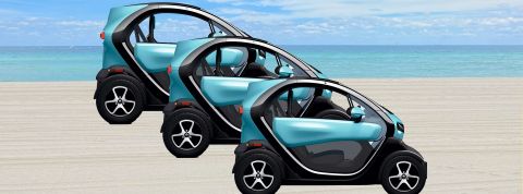 Rapport GIEC, voitures électriques, CO2 voitures électriques sur une plage de sable fin