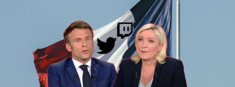 débat-MLP les deux candidats à la présidentielle sur fond de drapeau tricolore.