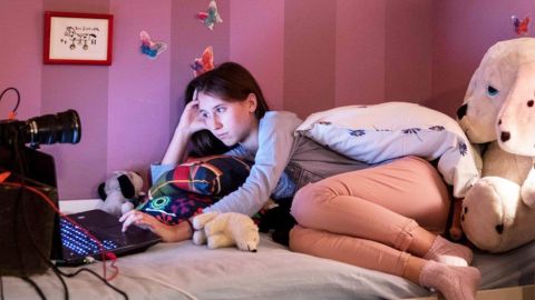 Photo du tournage du documentaire de Brut : Caught in the net