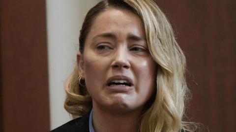 une femme qui pleure