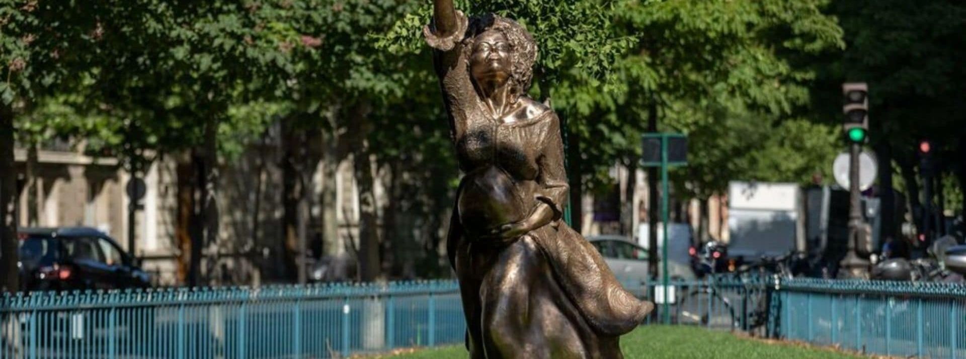 Paris dévoile sa première sculplture en l’honneur d’une femme noire - L'ADN La statue de Fanm’ Doubout’, aussi surnommée la mulâtresse Solitude