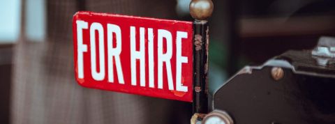 L'algorithme de recrutement, une garantie puissante pour lutter contre les discriminations Pancarte : For Hire