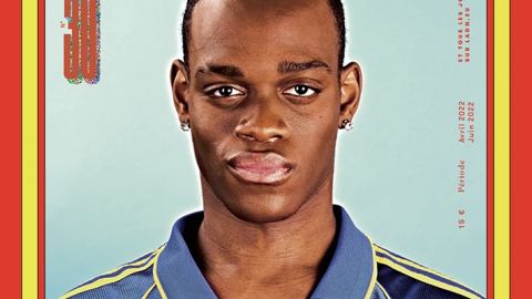 couverture d'une revue avec un portrait d'homme