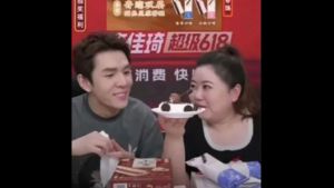 Gateau de crême glacée en forme de char