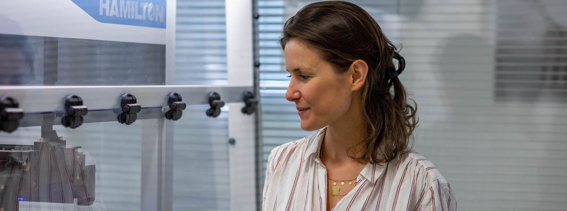 proteines-8931 femme de profil