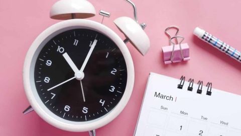 TikTok : les vidéos d'information sur la contraception inquiètent les médecins Réveil et calendrier