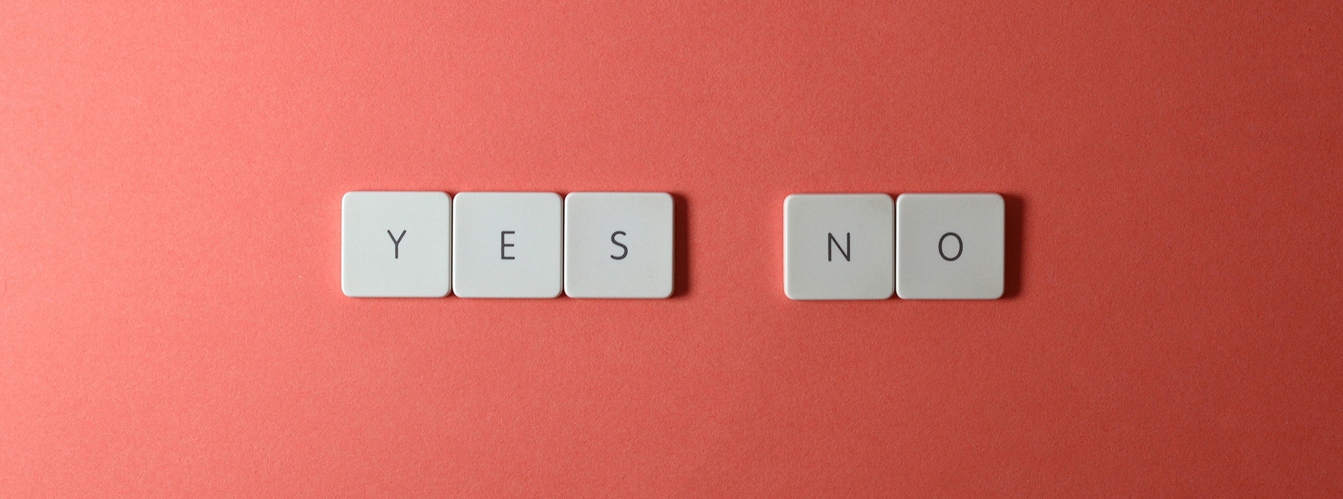 Yes et No en lettres Scrabble