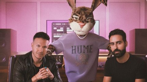 Les fondateurs de Hume, avec au centre un gros lapin en sweat