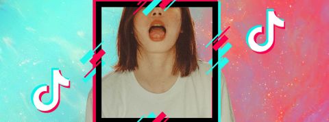 Tiktok et sa fonctionnalité - For you' nous rend apathiques Fille bouche bée derriere écran avec logos TikTok