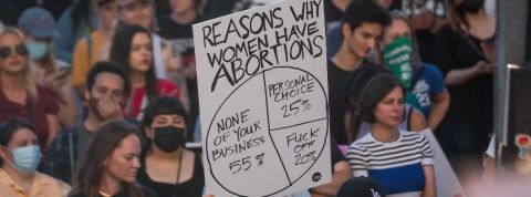 En 50 ans, la société française s’est largement ouverte au principe du libre accès à l’IVG Manifestation pour le droit à l'avortement