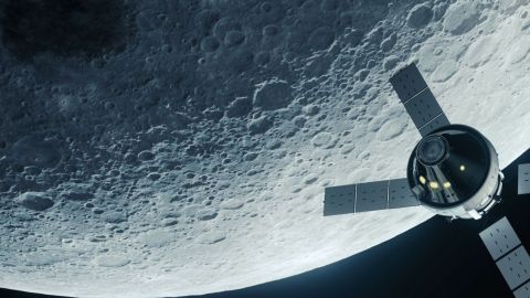 Orion autour de la Lune