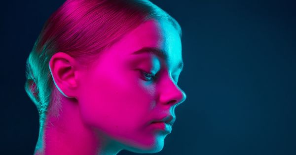 Fini le masque au rhassoul, bonjour le masque LED : la science fait son come-back en beauté