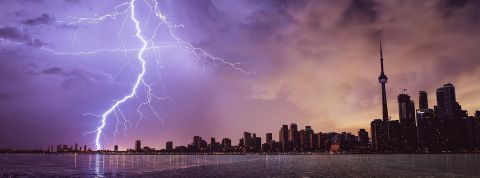 Nouveaux territoires de l'énergie Eclairs sur une ville