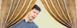 Sam-Altman-derriere-rideau