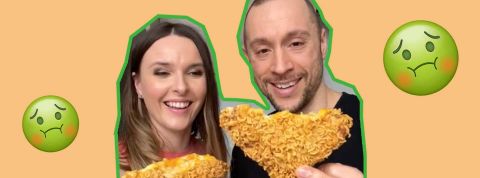 berk (1) un couble qui mange un plat dégueux