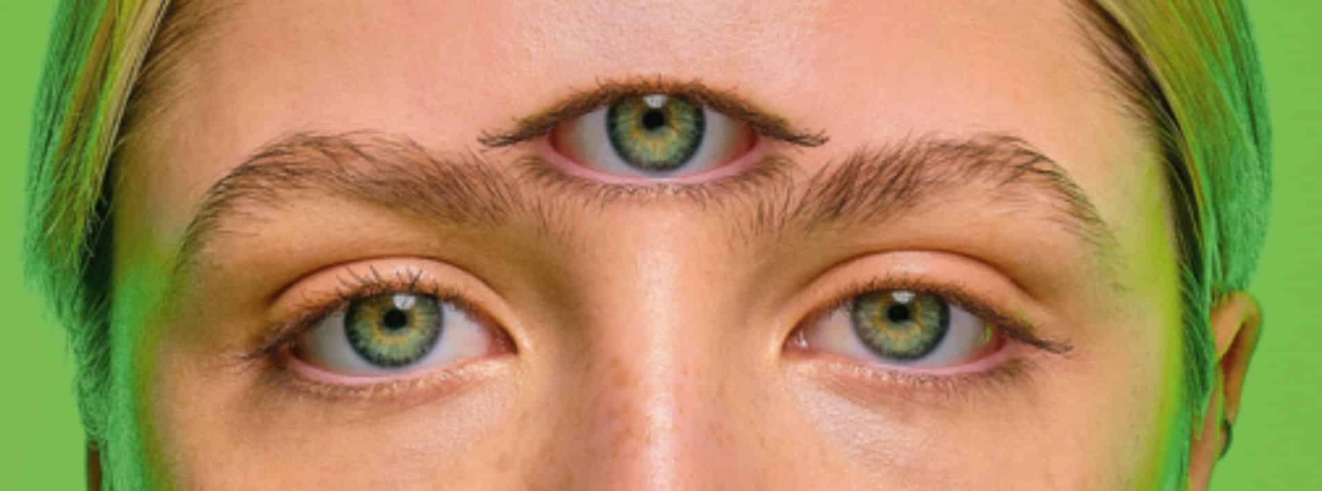 Tous chamanes, enquête sur ces nouvelles spiritualités qui enflamment les réseaux - L'ADN Une femme dotée d'un troisième oeil