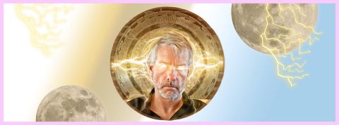 Quand Bitcoin devient un culte Michael J. Saylor sur fond rose et bleu avec des éclairs