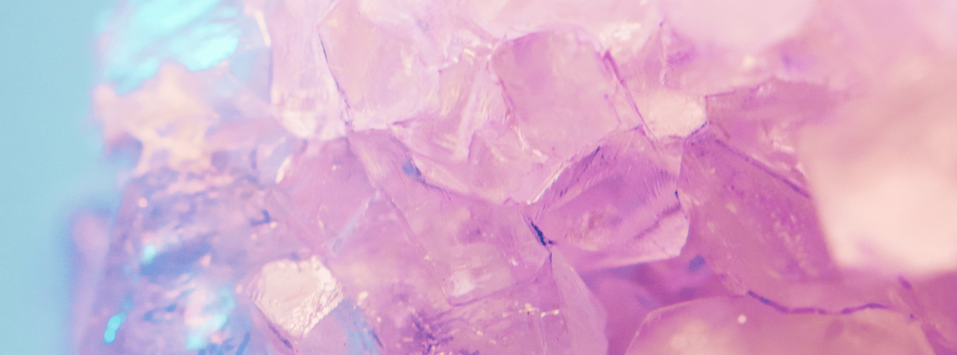 Qui sont les guérriseurs new age ? - L'ADN Un crystal rose