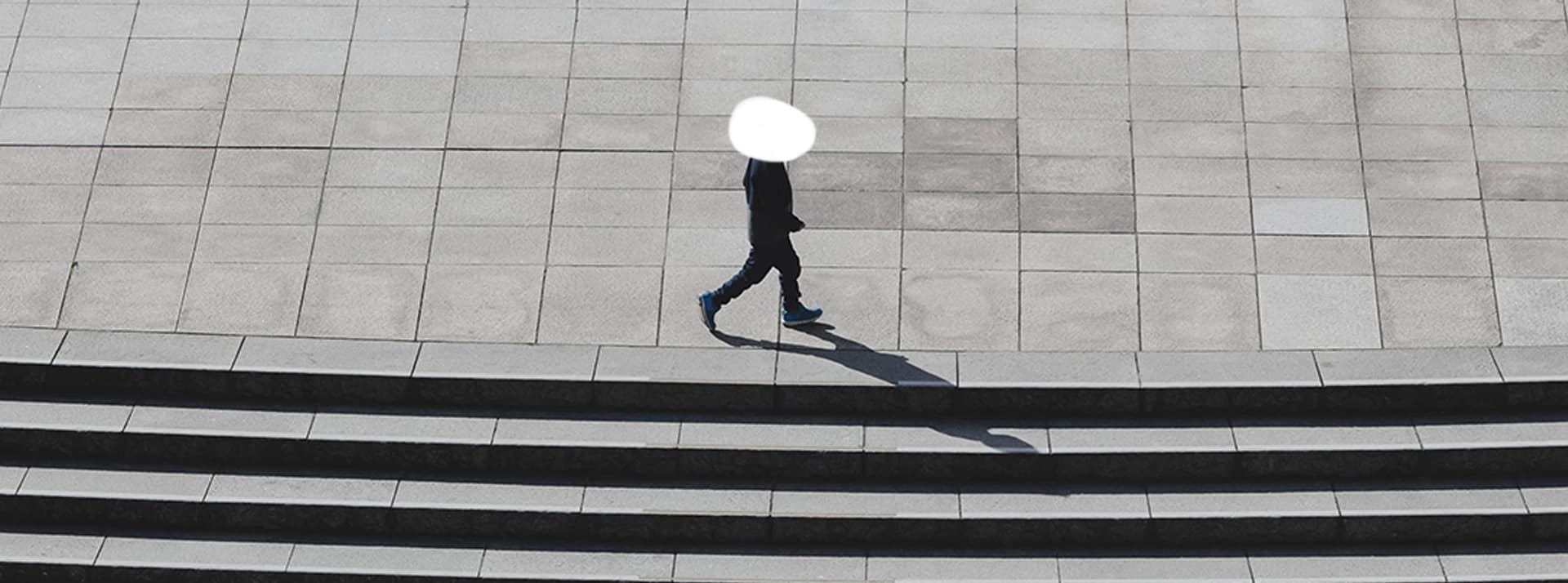 empty-face-walk Virés par leur employeur à cause de ChatGPT