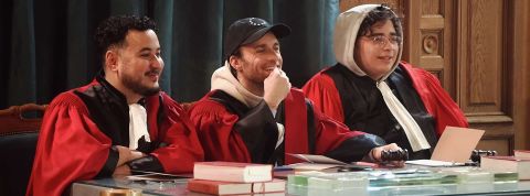 tribunal trois streameurs déguisés en juge