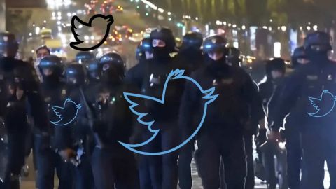 des policiers anti-émeutes